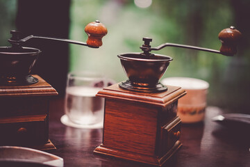 コーヒー豆とコーヒーミル