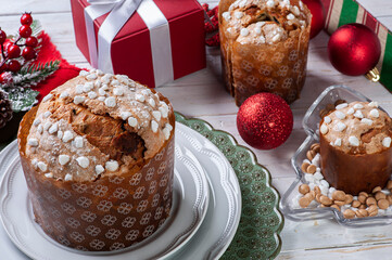 .Artisanal panettone of natural fermentation, with chocolate and chestnuts. Christmas dessert