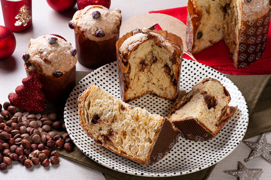 .Artisanal panettone of natural fermentation, with chocolate and chestnuts. Christmas dessert