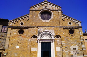 Fototapeta premium Facade of the Cathedral of the Assumption of Volterra, Tuscany, Italy