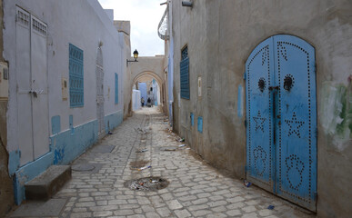 Pasajes y calles de la antigua medina de kairouan, Tunez
