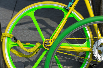 Fototapeta na wymiar 黄色い自転車