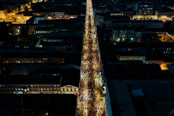 Antyaborcyjny protest w Łodzi, marsz ulica Piotrkowską. 