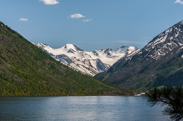 Fototapeta na wymiar A highland lake in Altai mountains