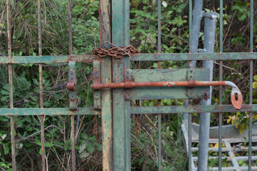 rusty gate