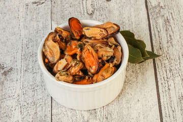 Pickled mussels in the bowl