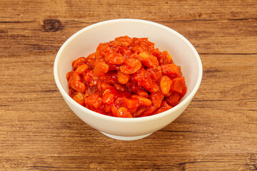 Baked kidney with tomato and pepper