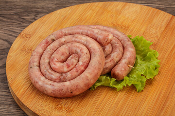 Raw sausage ring for grill