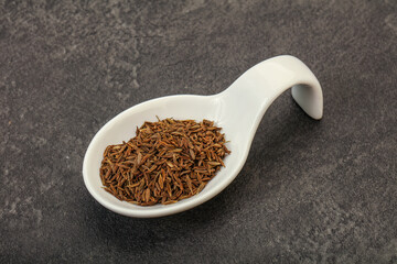 Dry zeera seeds in the bowl