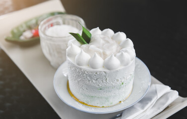White coconut cake set.