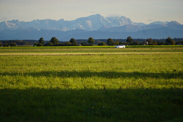 Voralpenland mit Zugspitze