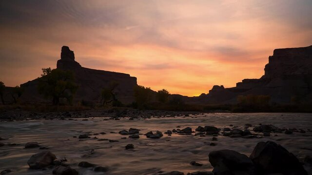 Sunset time lapse over the Green River in Utah at Swaseys Beach.