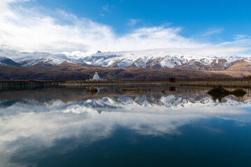 Autumn snow mountain landscape photography picture