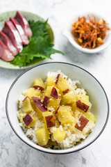 秋の味覚　サツマイモご飯