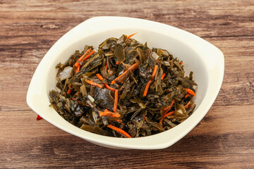 Seaweed cabbage with carrot and sesame