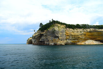 Fototapeta premium The serene beauty of upper peninsula in Michigan