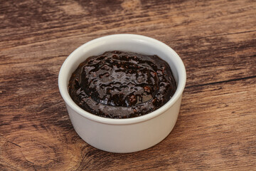 Black Pepper sauce in the bowl