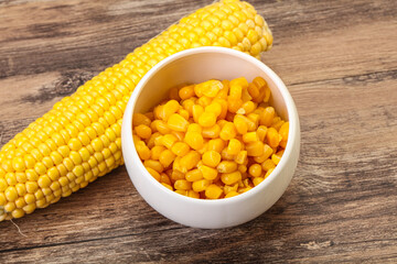 Sweet yellow corn in the bowl