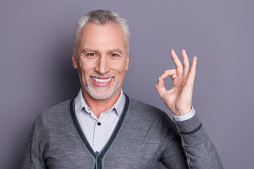 Close-up portrait of his he nice-looking attractive cheerful cheery positive top manager economist...