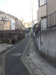 A steep hill in Hodogaya-ku, Yokohama City, Kanagawa Prefecture, Japan.