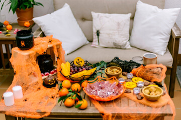 Table decoration for hallowen, pumpkin-shaped cookies