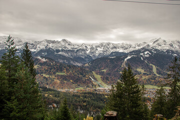 Fototapeta na wymiar Ausblick vom Wank in Garmisch-Partenkirchen
