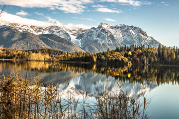 Barmsee im Karwendelgebirge in den deutschen Alpen