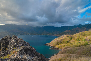 Obraz premium vue de la baie de taiohae - nuku hiva - iles marquises - polynesie francaise