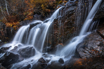 Obraz premium Pose longue cascade Ariège - Occitanie - France