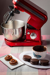 Alfajores de dulce de leche y chocolate