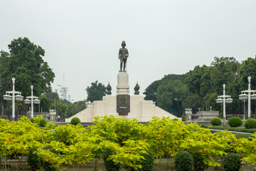 A Great statue of Rama VI, entrance to Lumpini Park