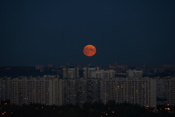 
red moon
