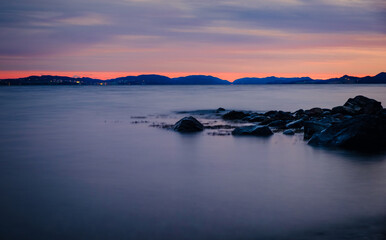 Obraz premium Sunrise and silky sea