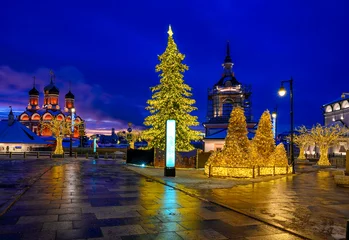 Deurstickers Night view of Varvarka street in Moscow, Russia. Architecture and landmarks of Moscow. Moscow with Christmas decoration. © Ekaterina Belova