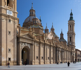Fototapeta na wymiar ZARAGOZA, SPAIN - MARCH 3, 2018: The cathedral Basilica del Pilar.