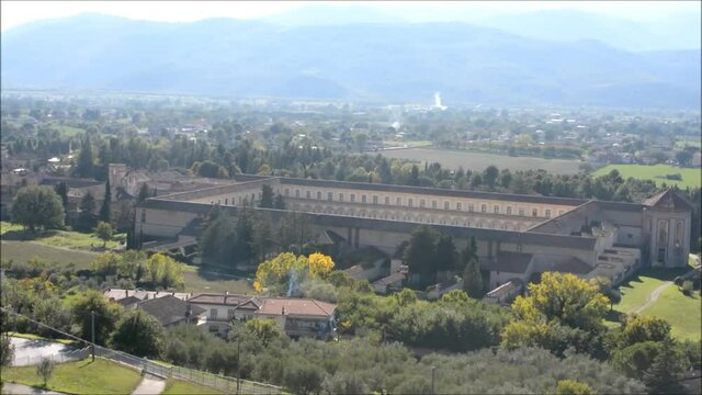 VISTA DELLA CERTOSA DI PADULA,CAMPANIA,SUD ITALIA,OTTOBRE 2020.