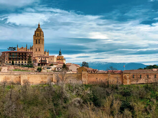 Fototapeta premium Overlooking the old town and nature of Segovia
