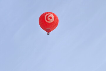 Vuelo globo aerostático bandera Tunez