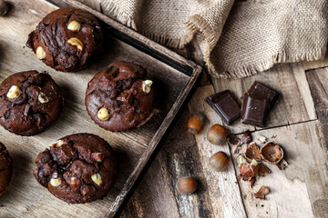 Muffins au chocolat et noisette , noix de pécan