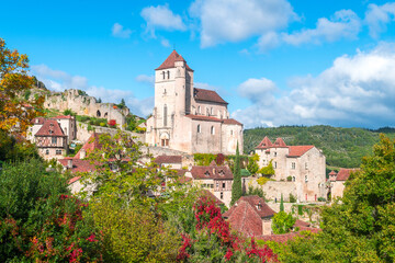 beautiful town of saint cirq lapopie