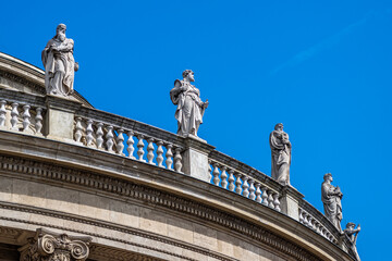 Naklejka premium BUDAPEST, HUNGARY - JULY 15, 2019: St. Stephen's Basilica, exterior. Religious artwork and statues.