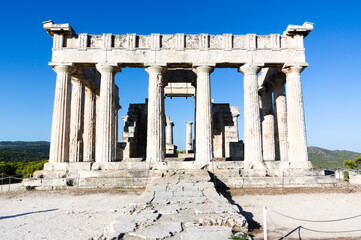 Obraz premium Antique temple goddess Aphaia, Aegina island, Aegean See. Photos by Darek Sokolowski, RF license, 2020