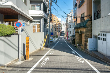 東京都港区麻布十番の七面坂