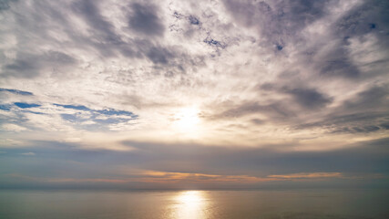Fototapeta na wymiar Landscape of nature sky and clouds over the sea.