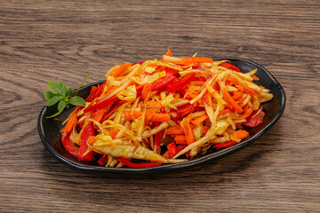 Cabbage salad with carrot and pepper