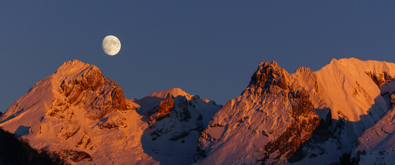 Photo by - Allen Swindells www.lastresort.info © Allen
