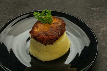 Mashed potato with homemade cutlet