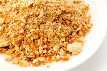 砕いたクラッカー