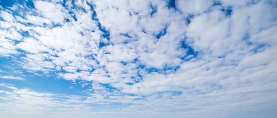 青空と雲の素材