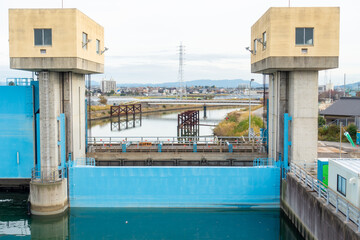 日本で撮影した水門の写真